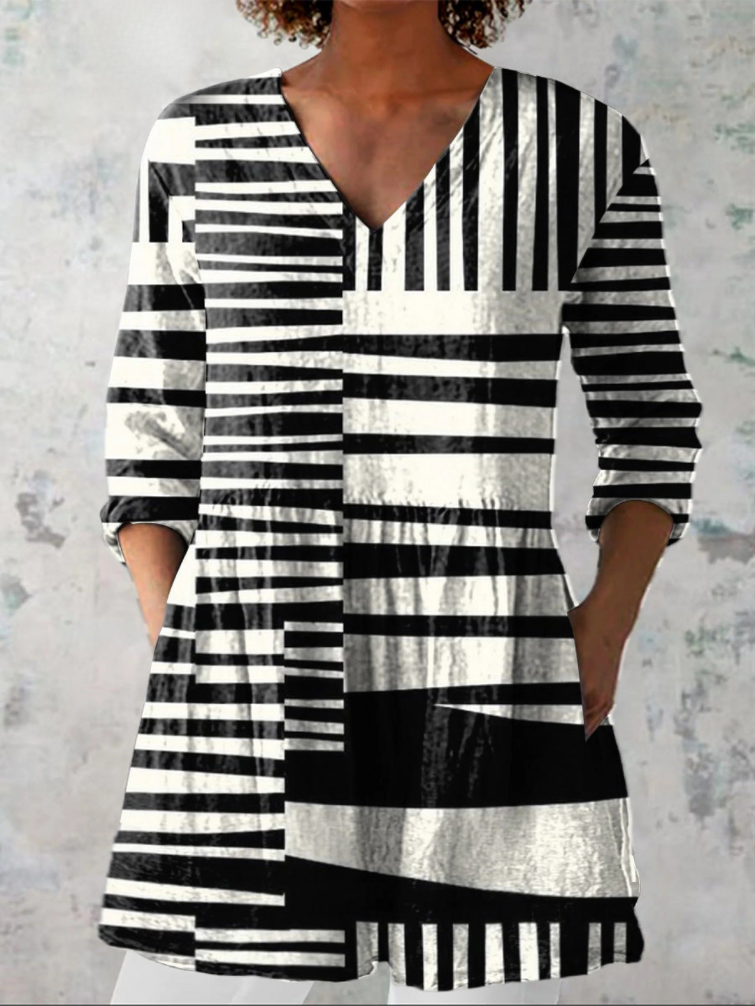 Sophie | Extended V-Neck Top