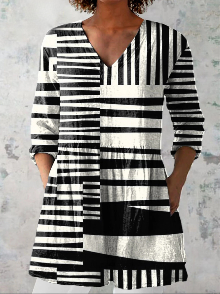 Sophie | Extended V-Neck Top
