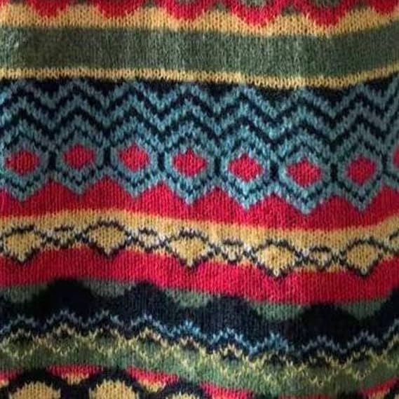 Liv – Winter Sweater with Nordic Shoulder Pattern