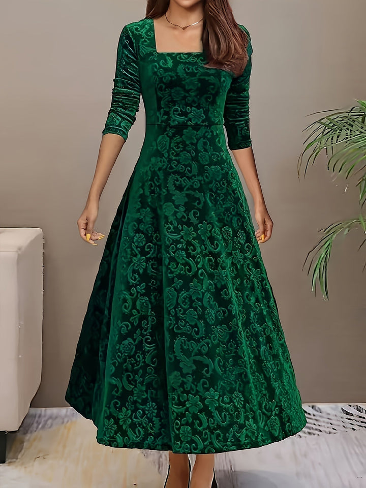 Clarissa | Elegant Velvet Dress
