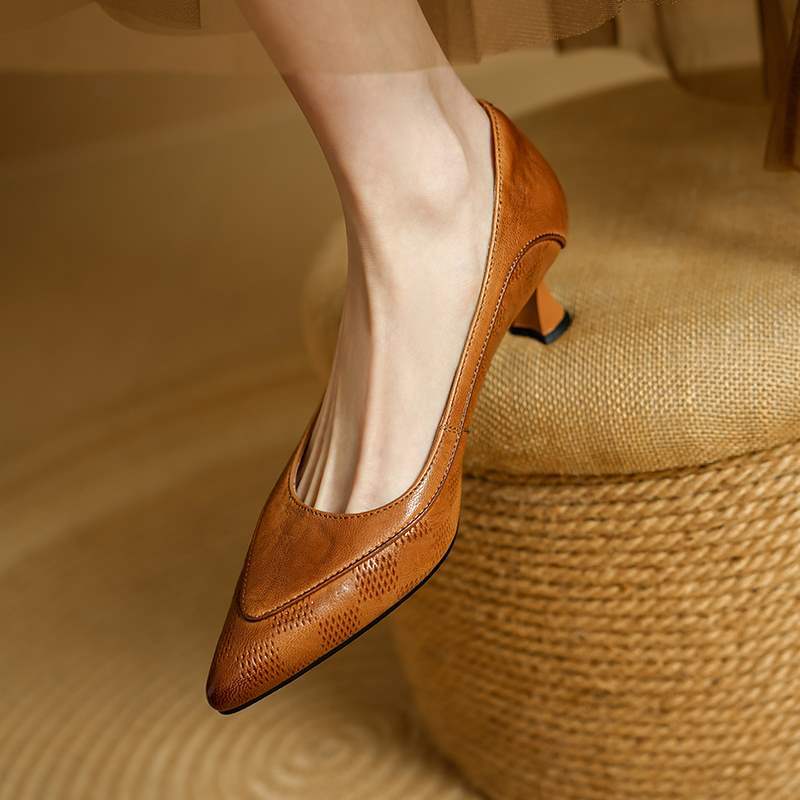 Elegant Natural Leather Heels Belle