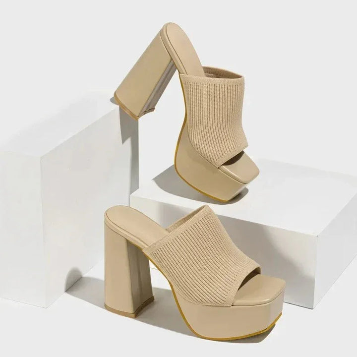 Penélope Block Heel Pumps