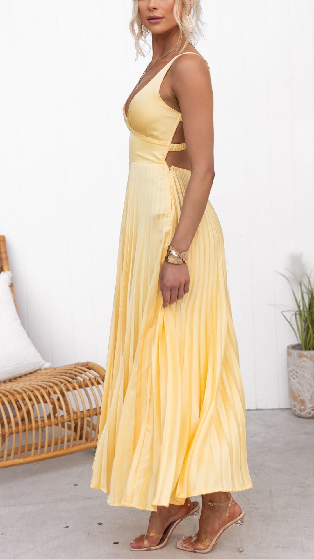 Victoria™ - Yellow Pleated Wedding Guest Maxi Dress