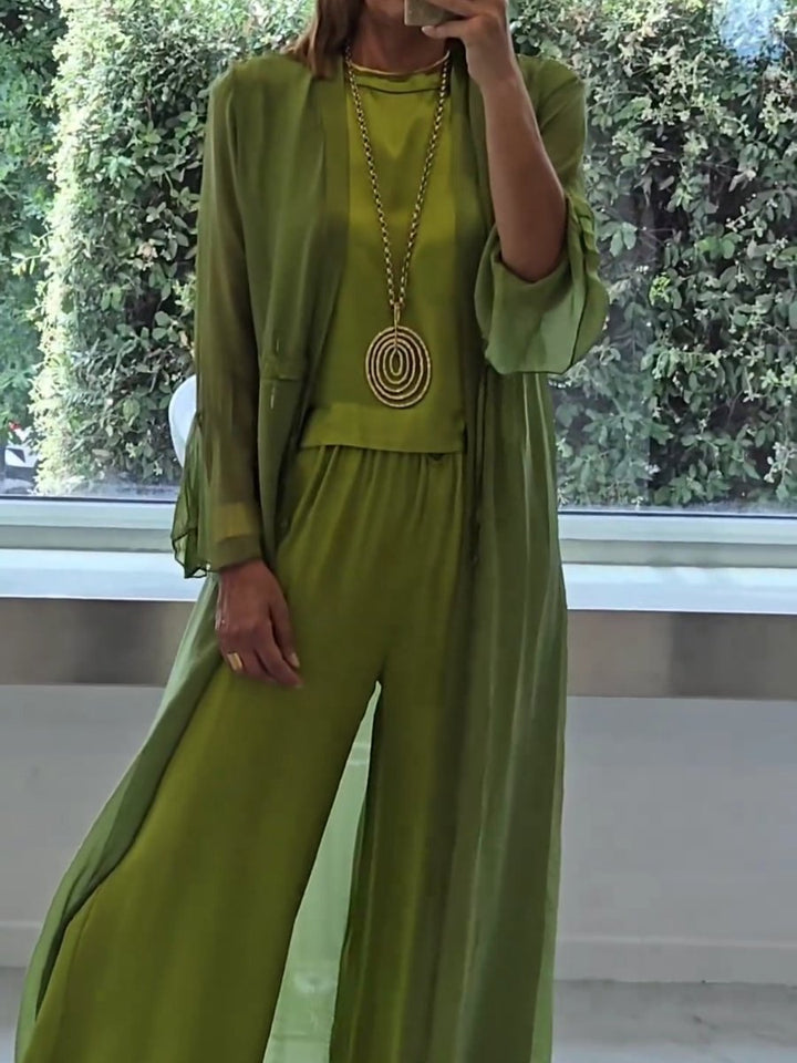 Lindsy - Elegant and Comfortable Set